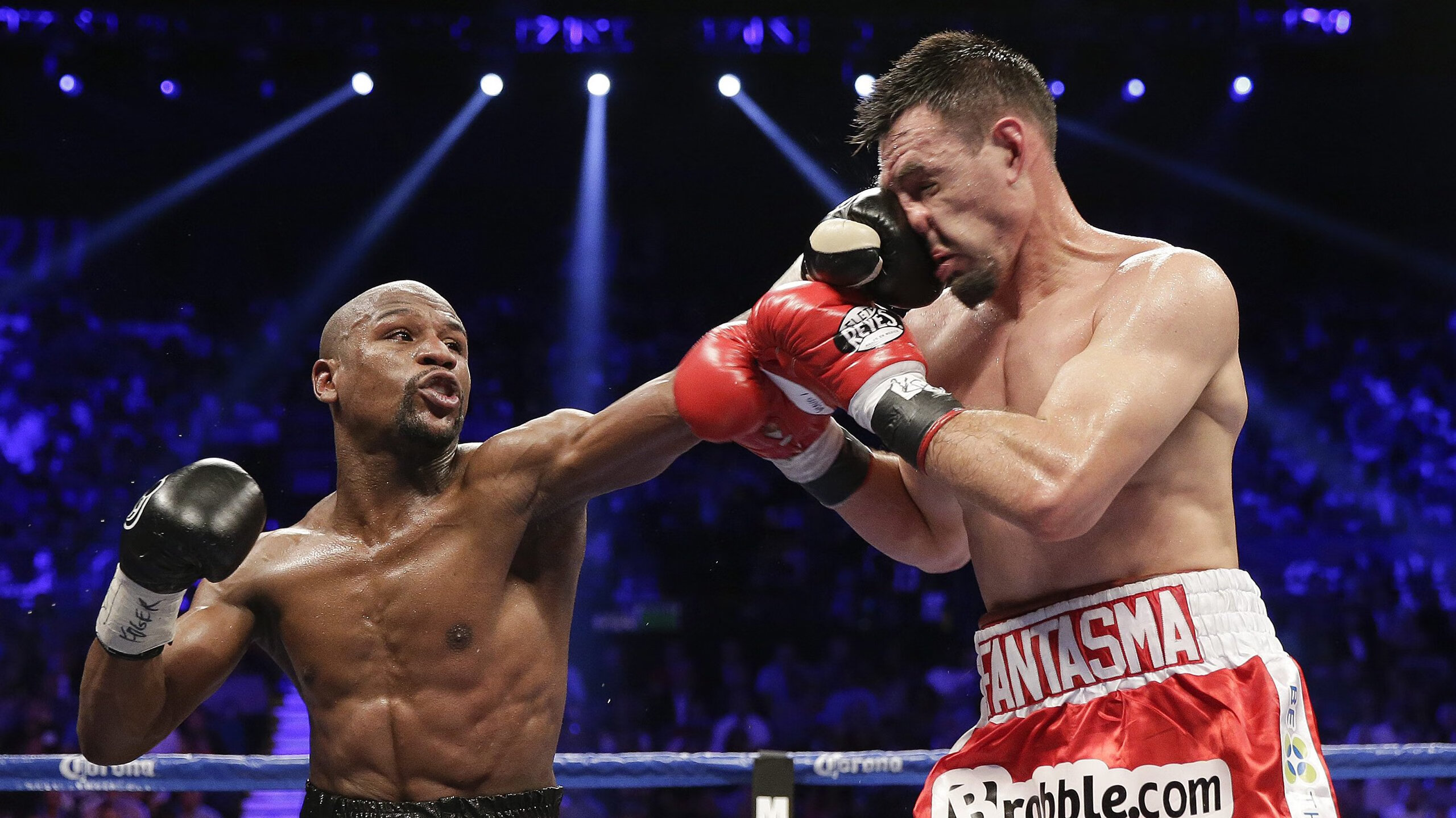 开云体育APP下载-王者的轰鸣与失语者的叹息，阿斯顿马丁的绝对统治与塞恩斯的不朽周末