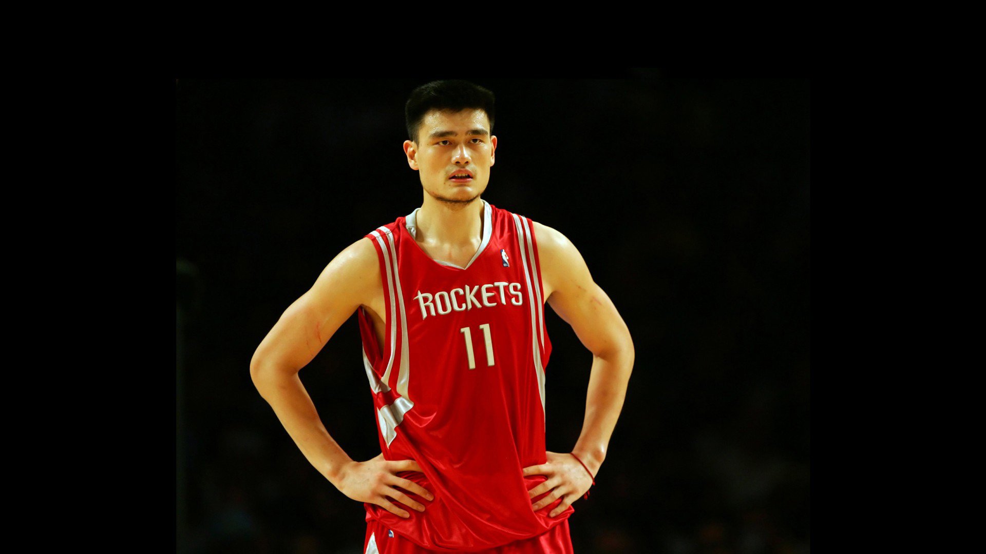 开云世界杯2026-勒克莱尔如刀锋般精准，法拉利以毫米级优势险胜红牛二队 一场注定被铭记的戏剧性胜利